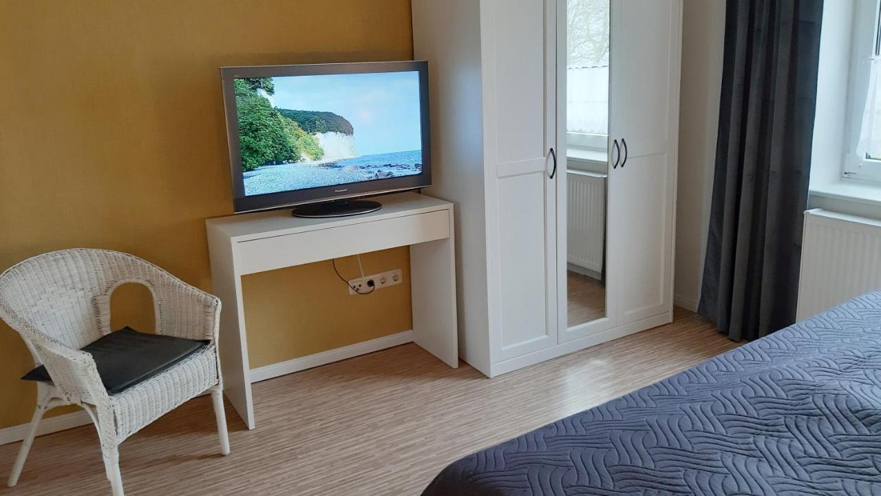 Urlaub Auf Der Insel Ruegen Apartment Берген на Рюген Екстериор снимка